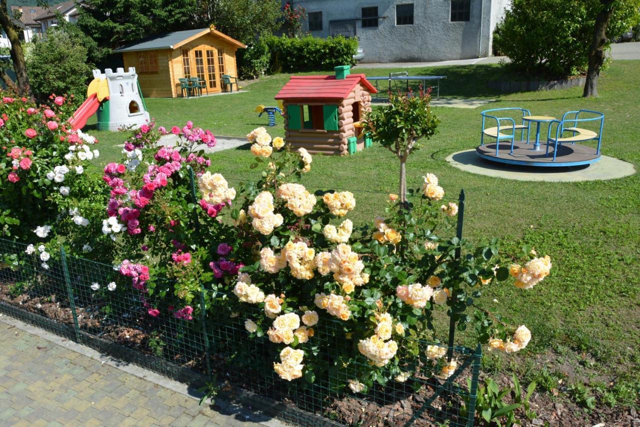 Residence Girasole Casa Rossa A Colico Exterior photo